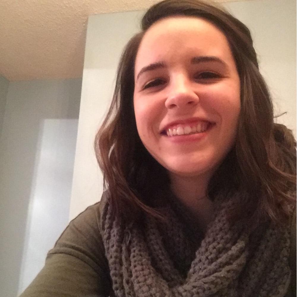 Meet your Posher, Angie